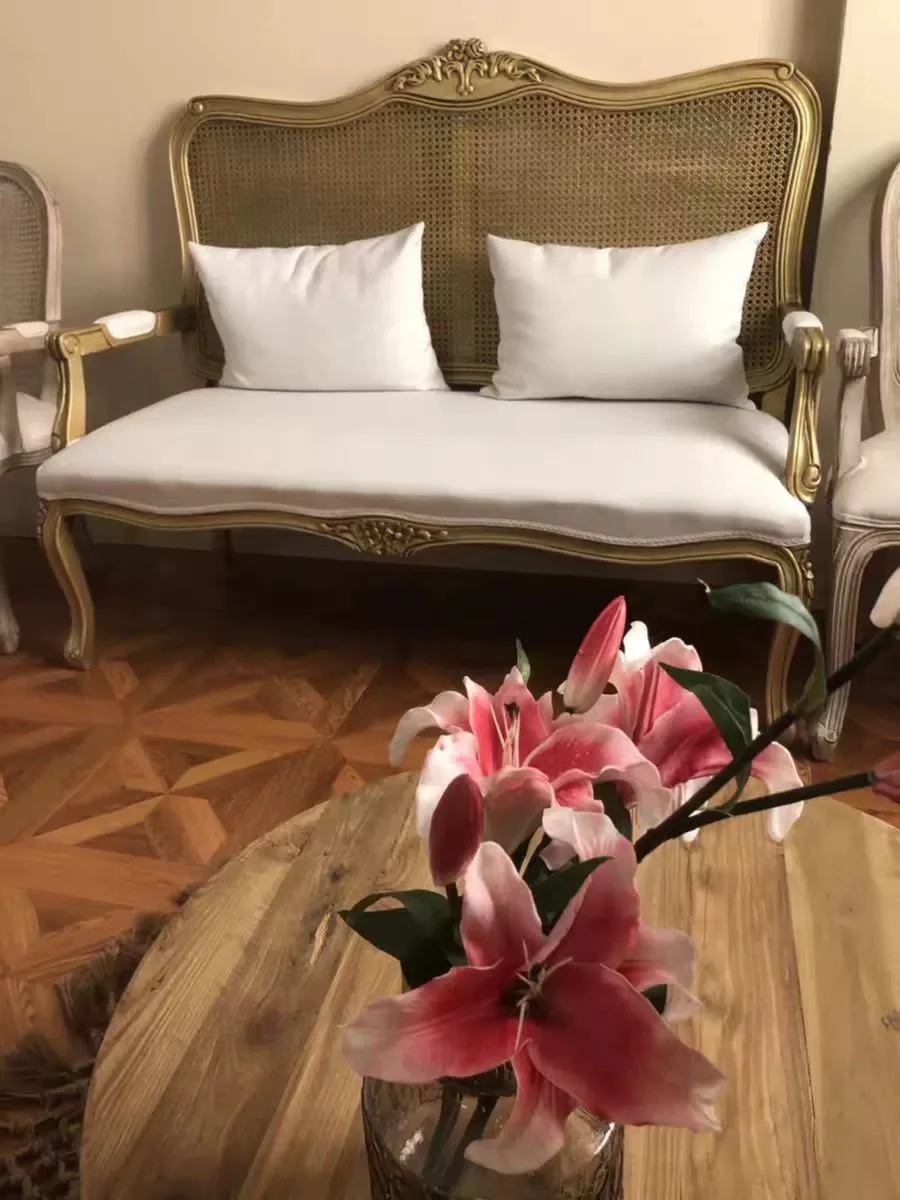 Studio sofa triple ganda tua emas rotan Perancis bunga ukiran kayu solid negara Amerika
