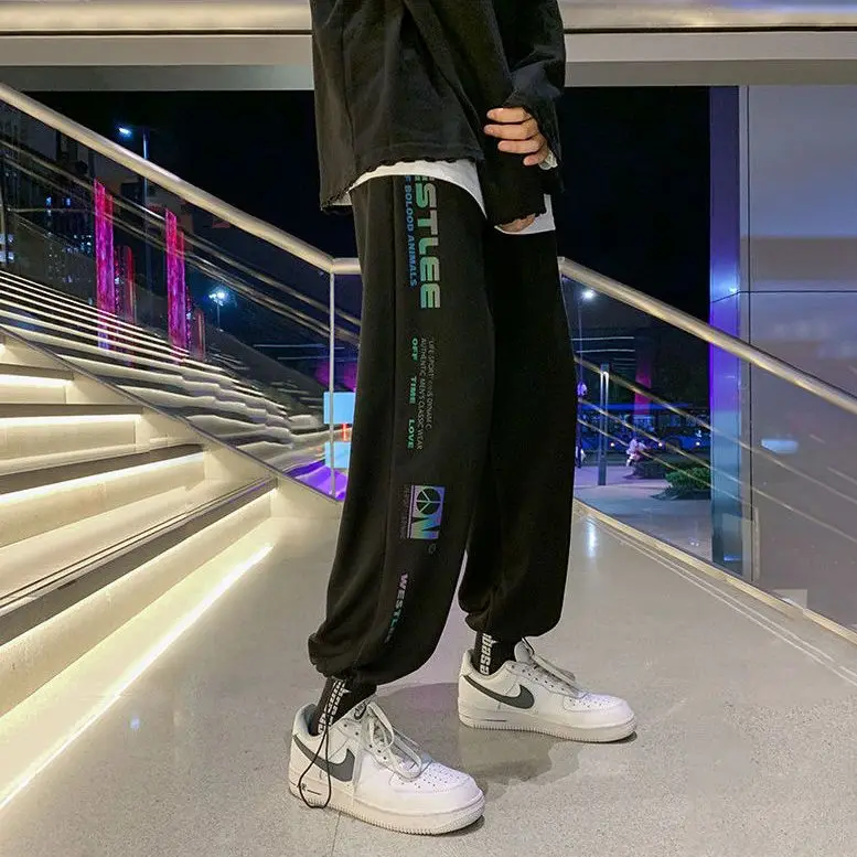 Homens reflexivos letras sweatpants estilo coreano solto ajuste corredores calças de perna reta casual streetwear calças moda ao ar livre