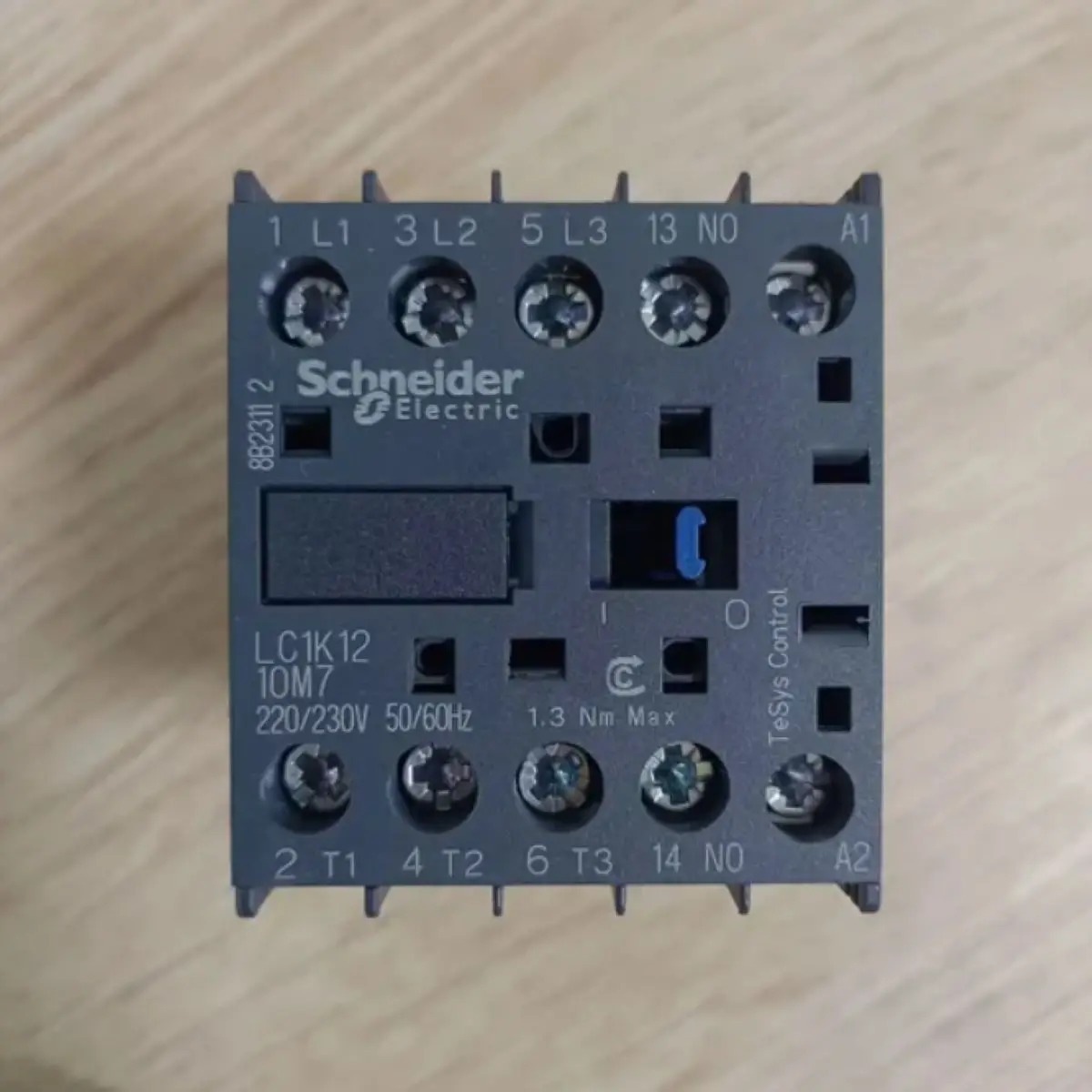 

LC1K1210M7 LC7K1210M7 contactor - 3P - AC-3 = 440 V 12 A - 1 NO aux. - 220...230 V AC coil