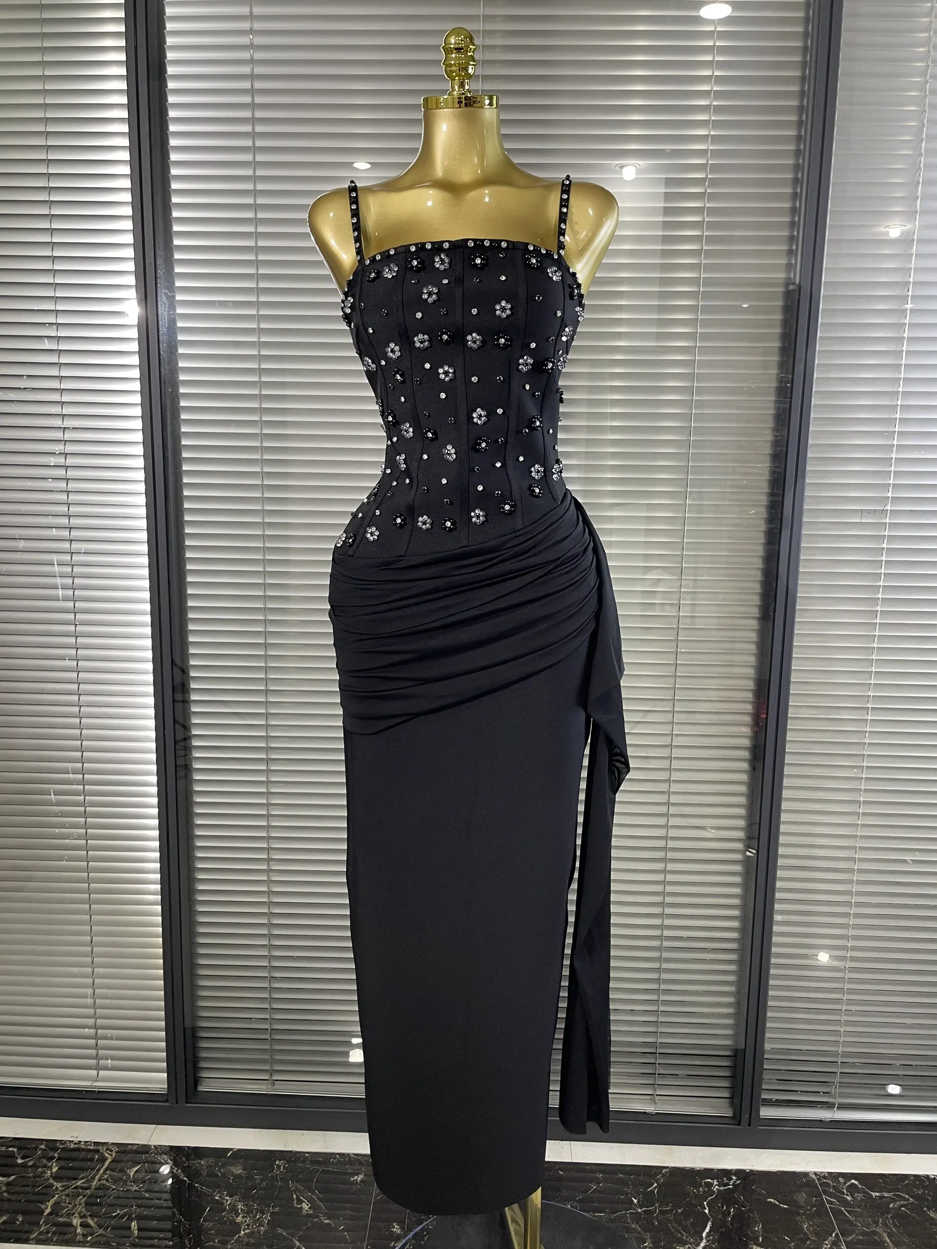 Elegant Evening Party Cocktail Clothing High Quality Sparkly Crystal Women Sleeveless Sexy Strap Bodycon Long Bandage Dress