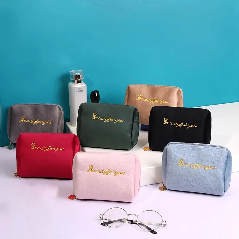 1pcs Small Cosmetic Bag Women Cosmetic Lipstick Pouch Portable Mini Velvet Soft Zipper Makeup Case Daily Use Makeup Bag