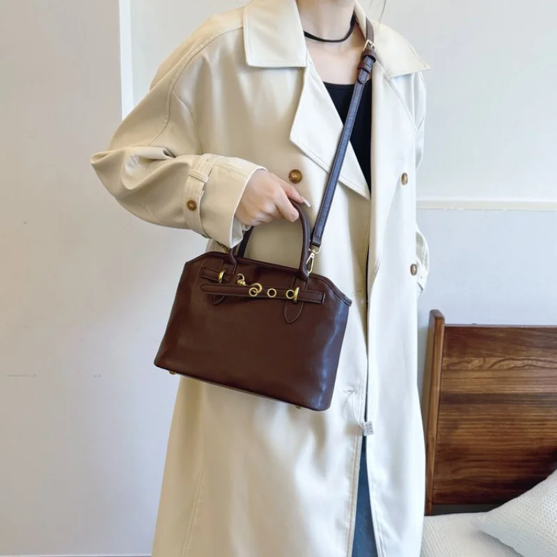 

High-End Ladies Hand Bags Crafted From Camellia-Patterned Leather Boasting Trendy Lasting Lightweight Vintage Daily Style​