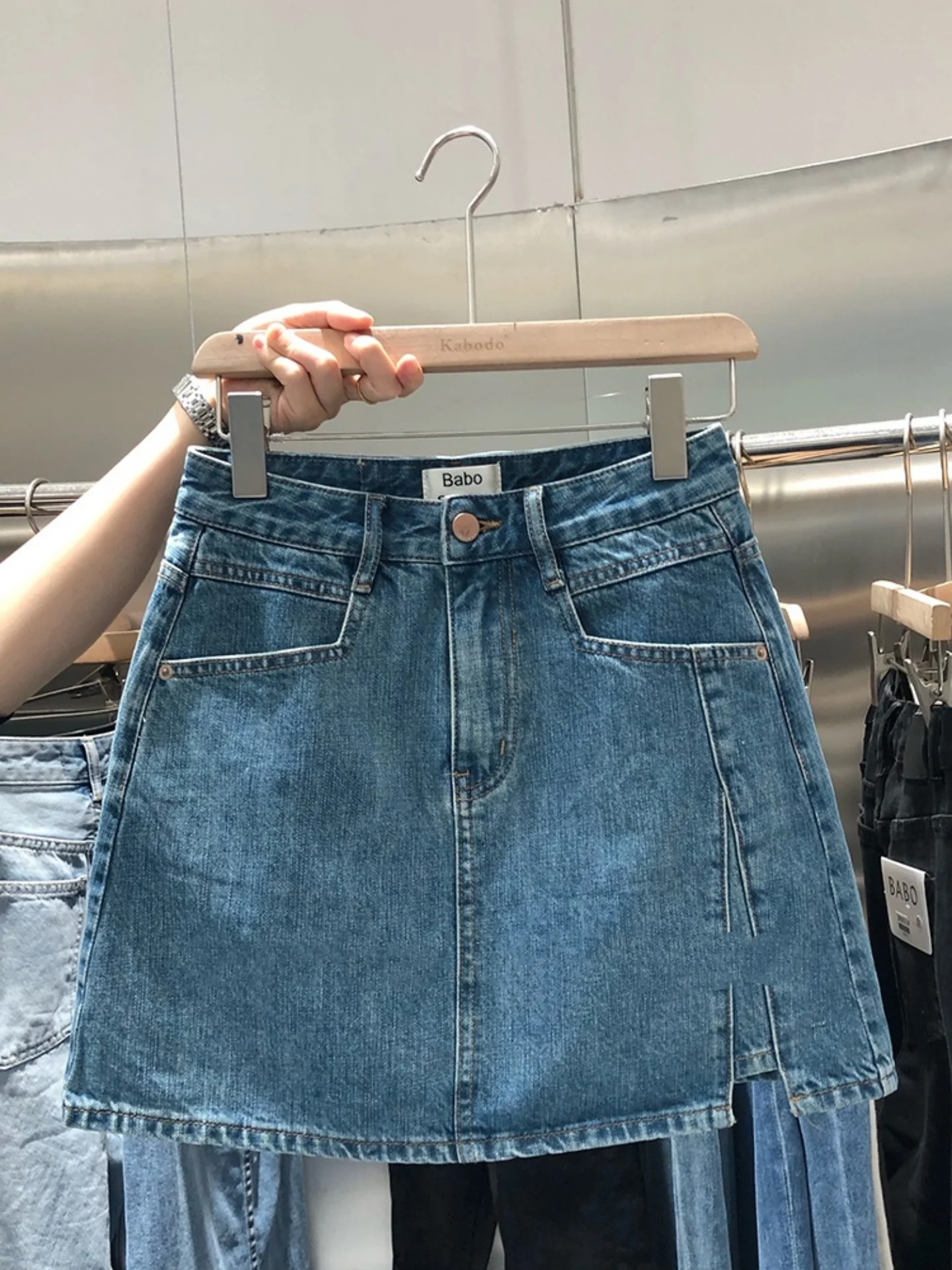 

Юбка А-силуэта с высокой талией, женская летняя новинка, джинсовая юбка с разрезом, тонкий хлопковый материал, короткая юбка в корейском стиле