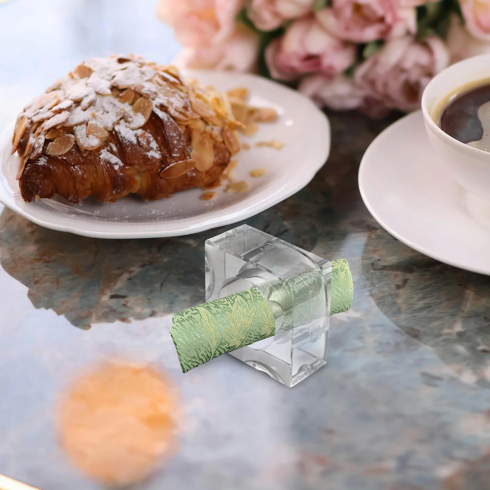 

2Pcs Crystal Napkin Rings Transparent Square Napkin Holders Elegant Dining Table Decoration Party Wedding Accessories