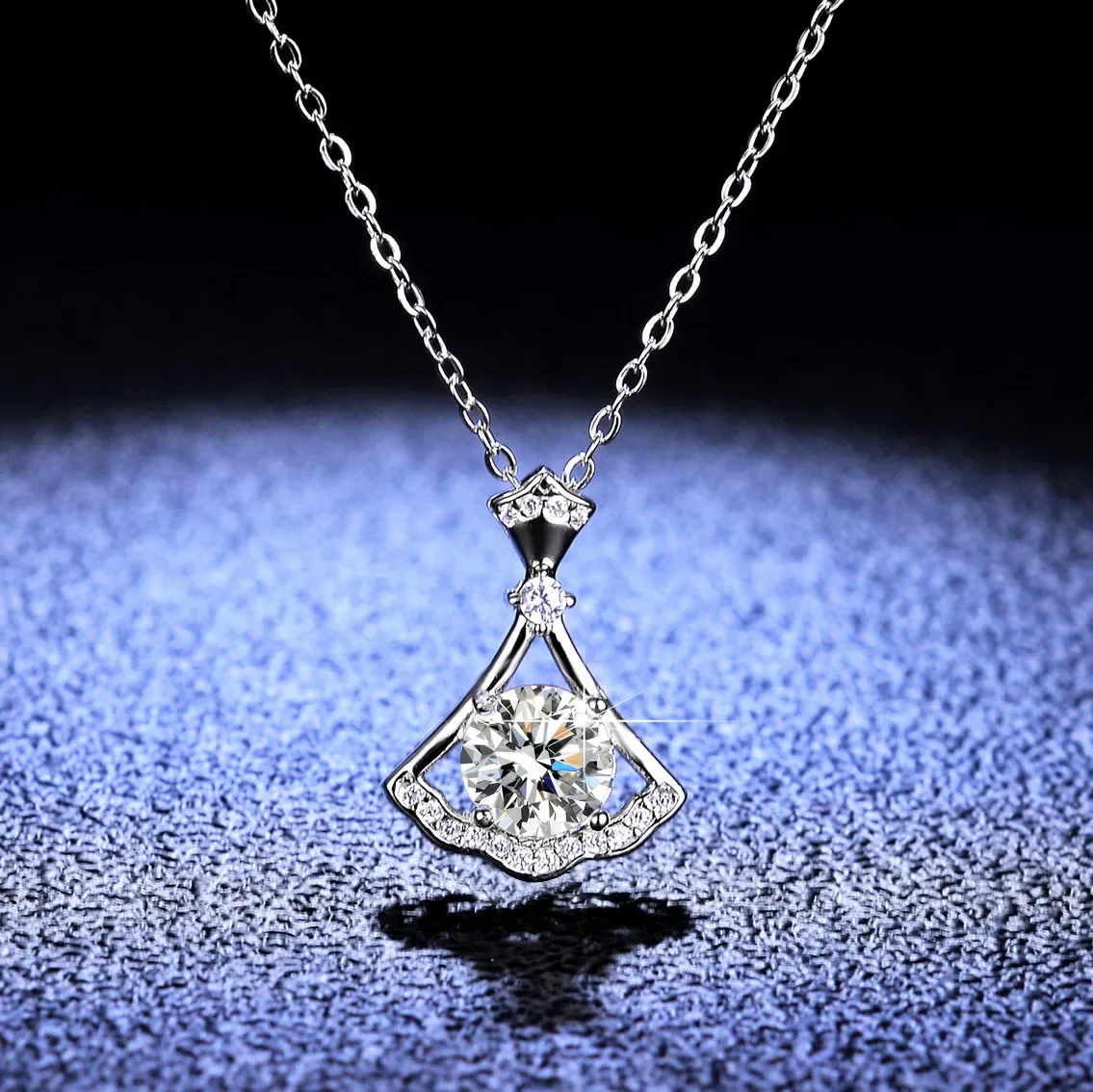 18K gold pendant moissanite necklace for women D color VVS1 diamond skirt pendant clavicle chain ins