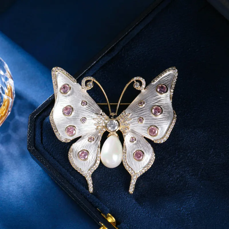 Breaking The Cocoon Into A Butterfly, Butterfly Brooch, High-End Sense, Elegant Temperament, High-End Palace Style, Winter Coat,