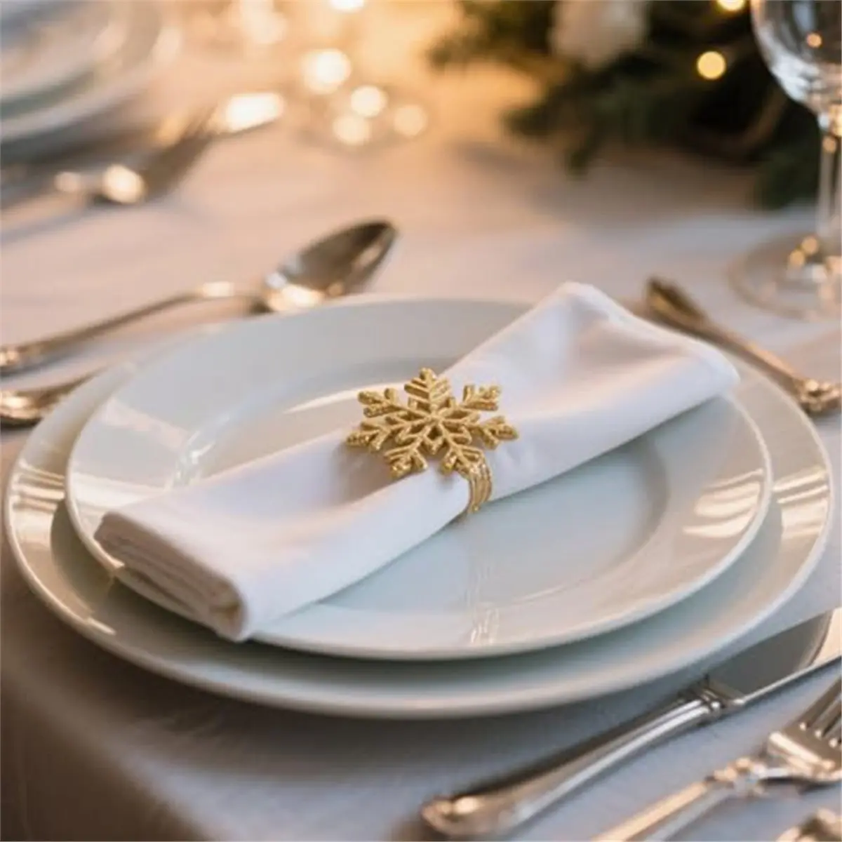 Oct Sale 24-Pieces Christmas-Themed Hotel Table Setting Snowflake Napkin Rings, Napkin Clips, and Napkin Buckles