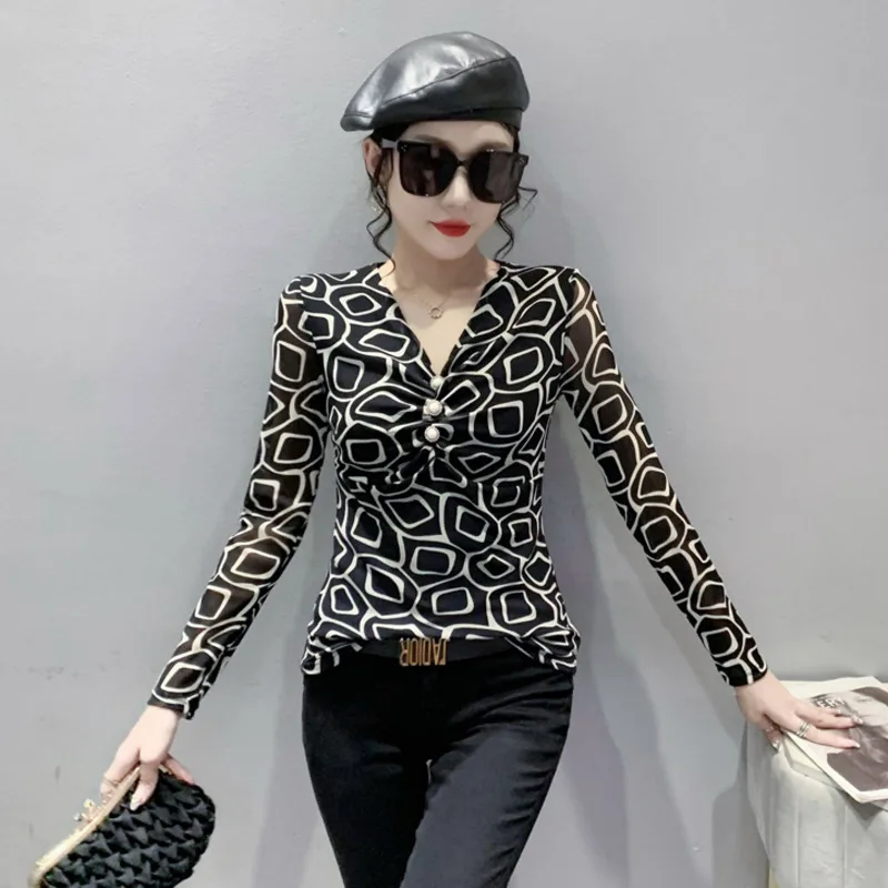 #8016 Black Print T Shirt Women V-neck Buttons Sexy Tight T Shirt Long Sleeve Thin Korean Style Slim Elastic Mesh T-shirt Retro