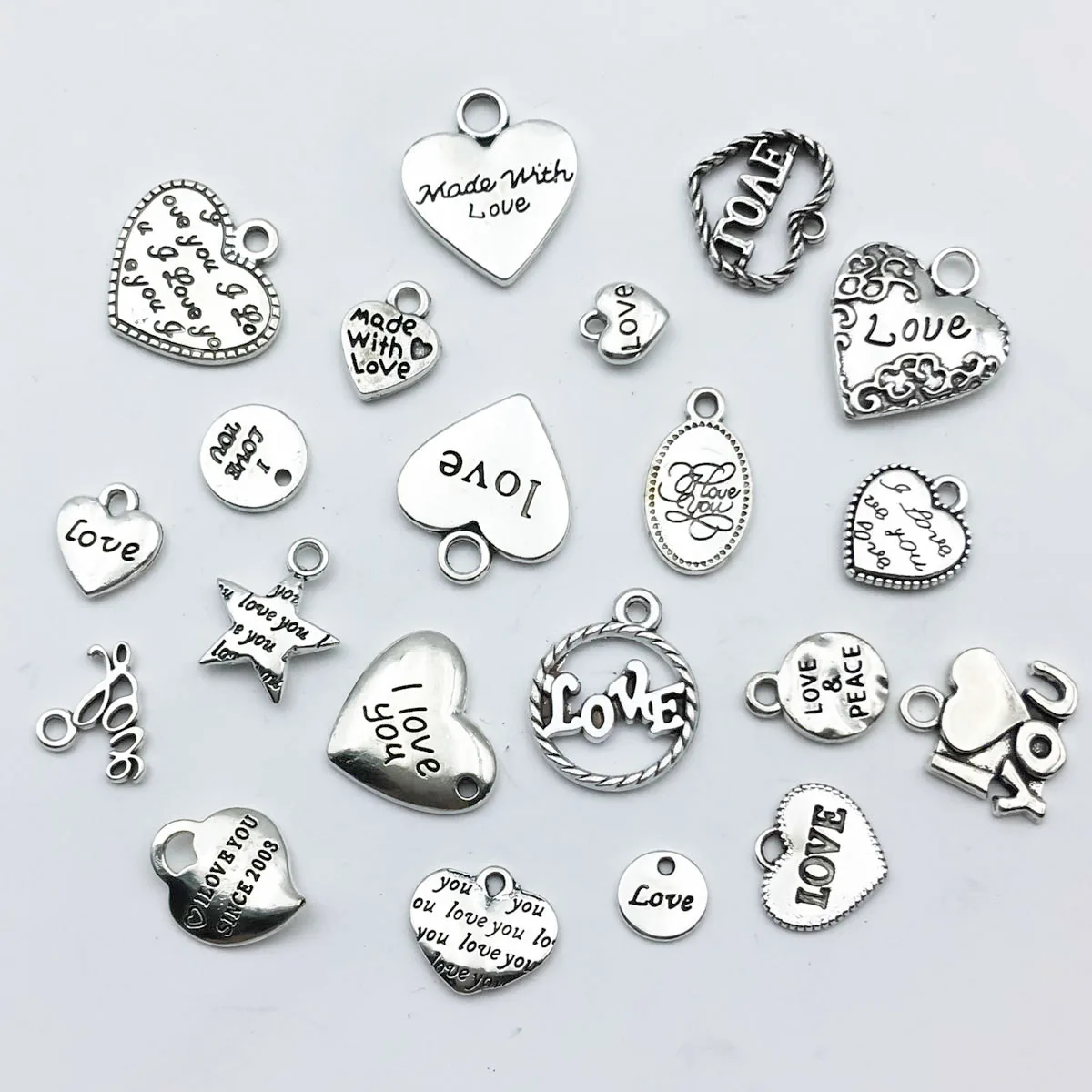 20pcs Heart-shaped Charms Letter \