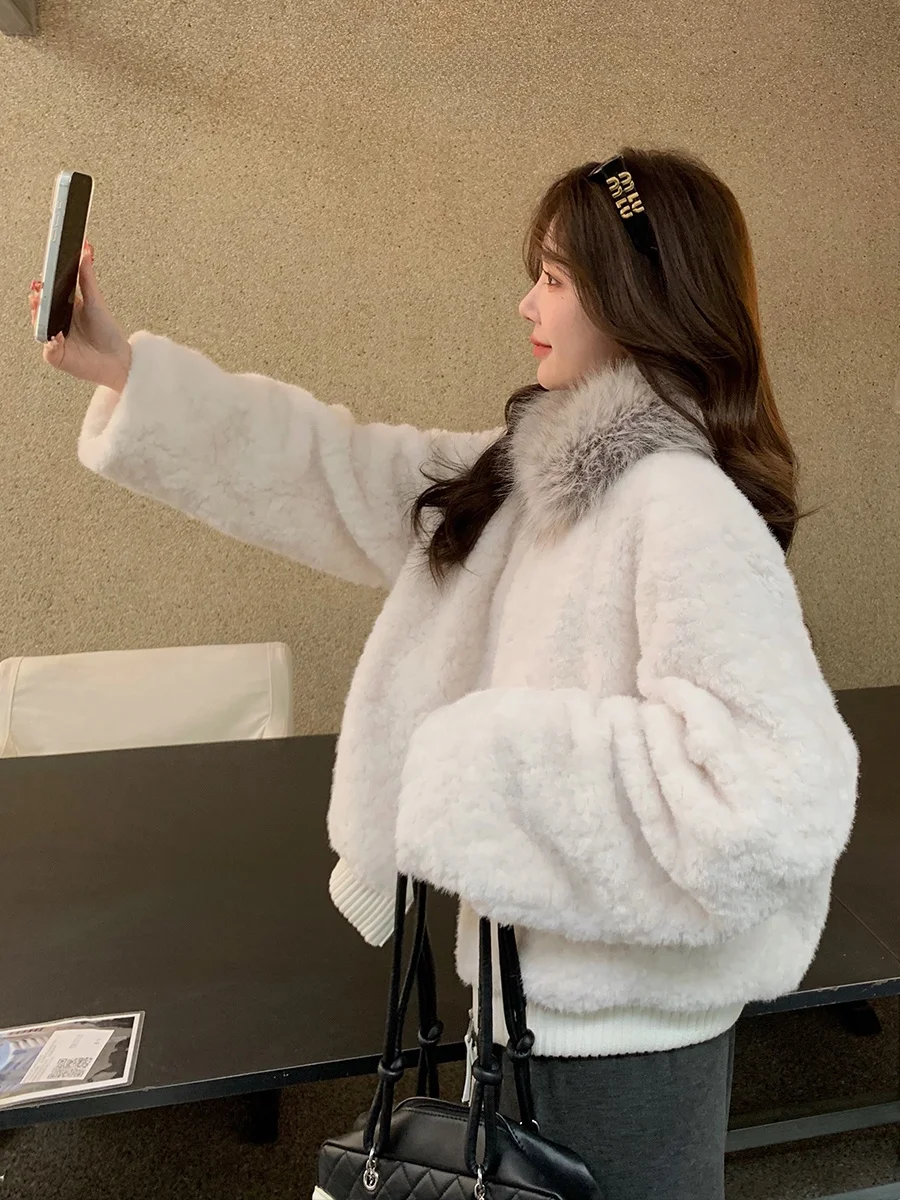 

Утепленный пуховик MUKOK с большим меховым воротником, белый, с цветными вставками, из экологически чистого пуха, для женщин