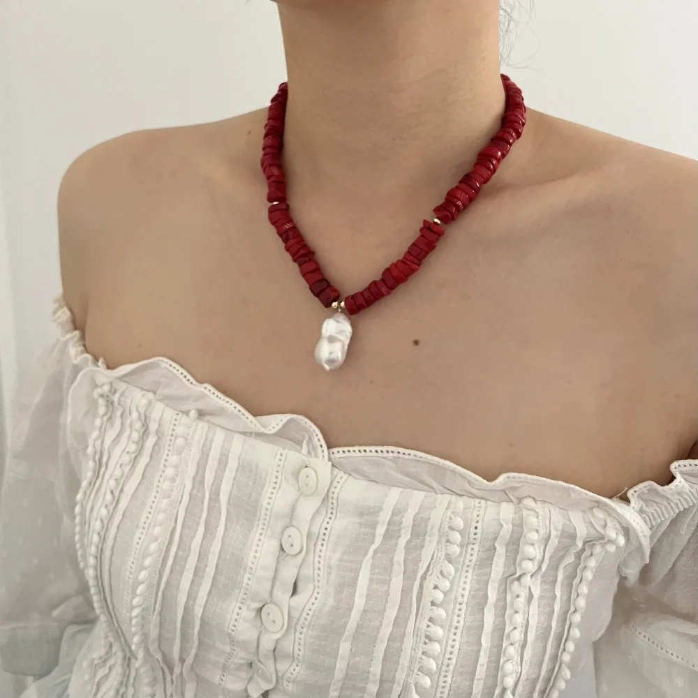 

New Fashion Coral Red Sea Pearl Charms Necklace Women's Summer Natural Freshwater Baroque Pearl Pendant Clavicle Chain Jewelry