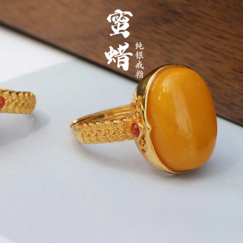 

Natural Chicken Fat Yellow Beeswax Ring Women Surface Old Wax S925 Silver Inlaid
