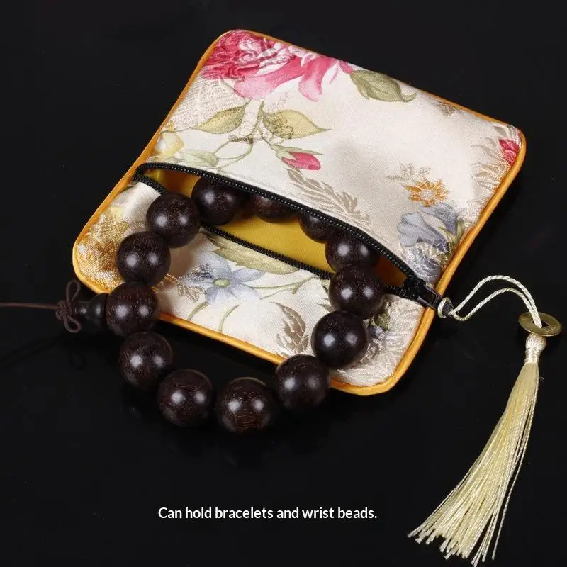 Silk Embroidered Coin Purses Classic Floral Pattern Zipper Closure For Small Jewelry Lipsticks Daily Use Travel Gifts