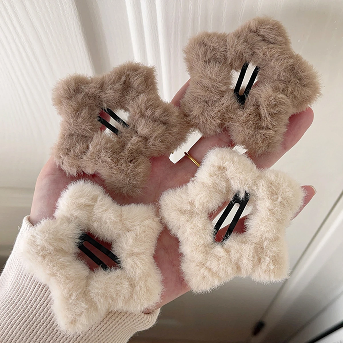 4pcs Plush Star Hairpins Autumn Winter Soft Cute BB Clips Side Bangs Sweet Girl Hollow Hairpin Trendy Accessory