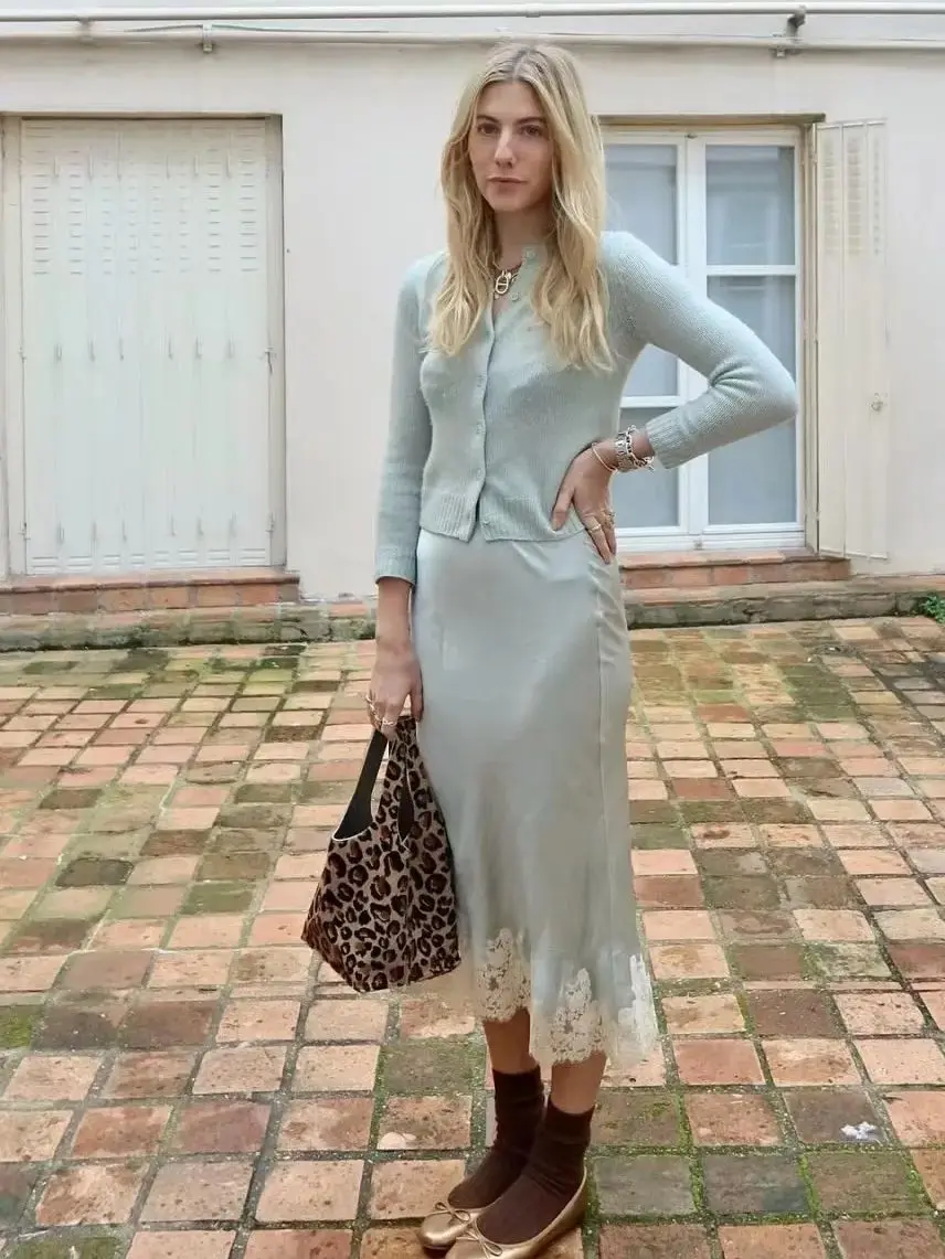 Falda midi azul elegante recta con cintura elástica Jupe de seda 100% con bordado de encaje para mujer