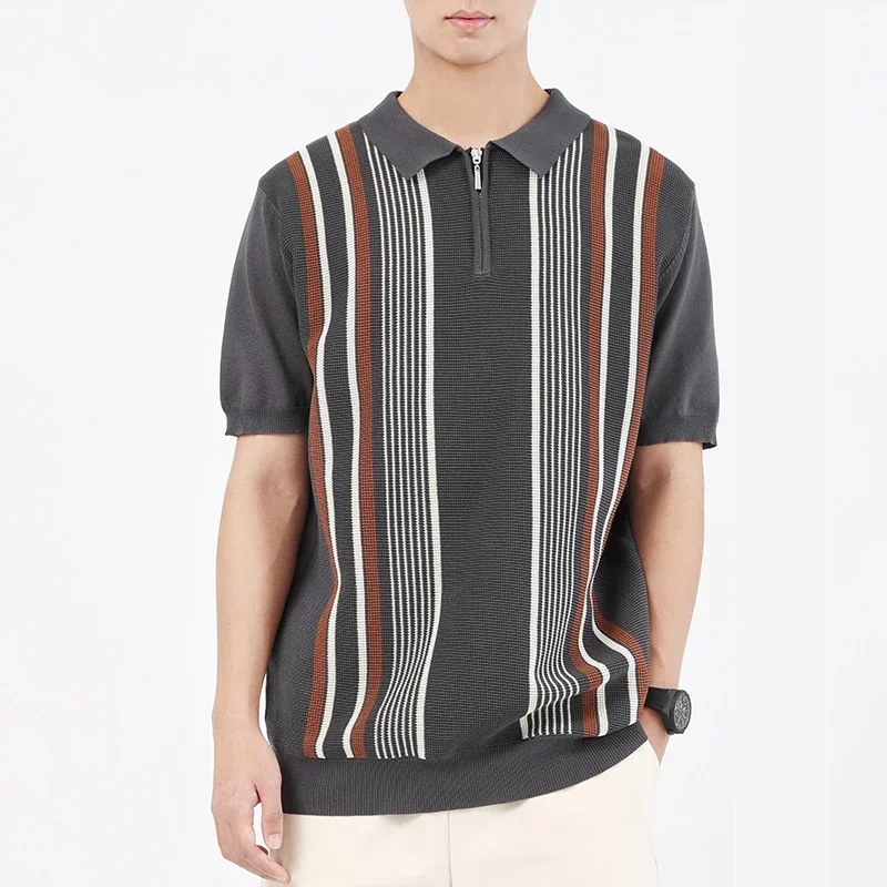 

Полосатая рубашка-поло для мужчин, лето 2025 г., вязаный мужской свитер из ледяного шелка, модные повседневные футболки на молнии с короткими рукавами для мужчин