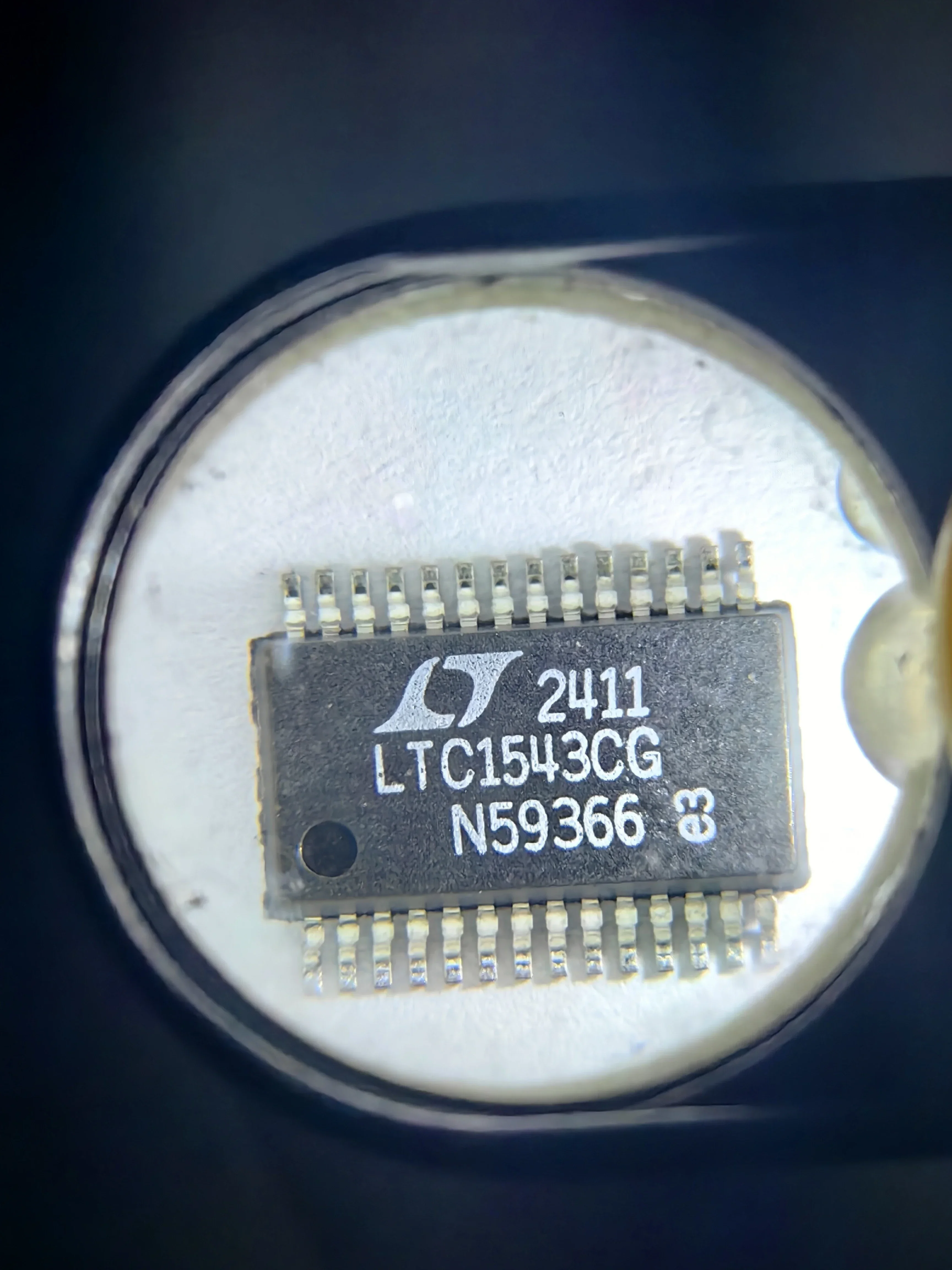 LTC1543IG LTC1543 - Software-Selectable Multiprotocol Transceiver