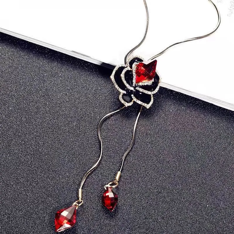 Women Camellia Flower Pendant Necklaces 2024 Elegant Long Sweater Chain Decorative Crystal Necklace Pendant