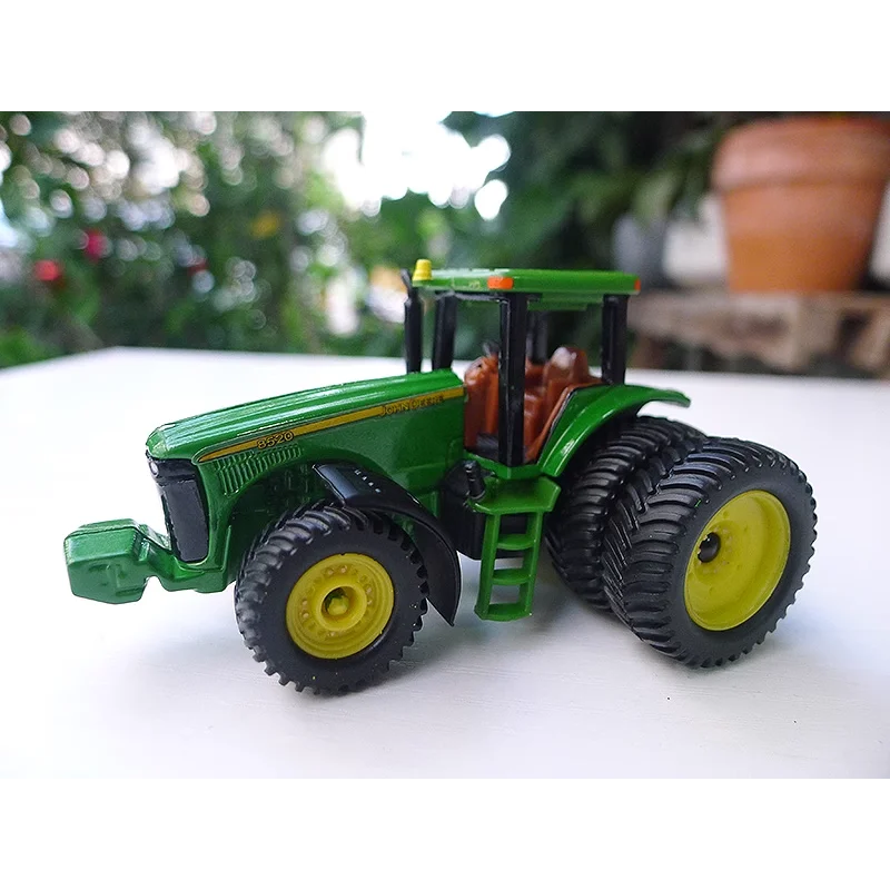 

Diecast ERTL 1:64 Scale 8520 Six-wheel Alloy Tractor Model Collectible Toy Gift Souvenir Display Ornament