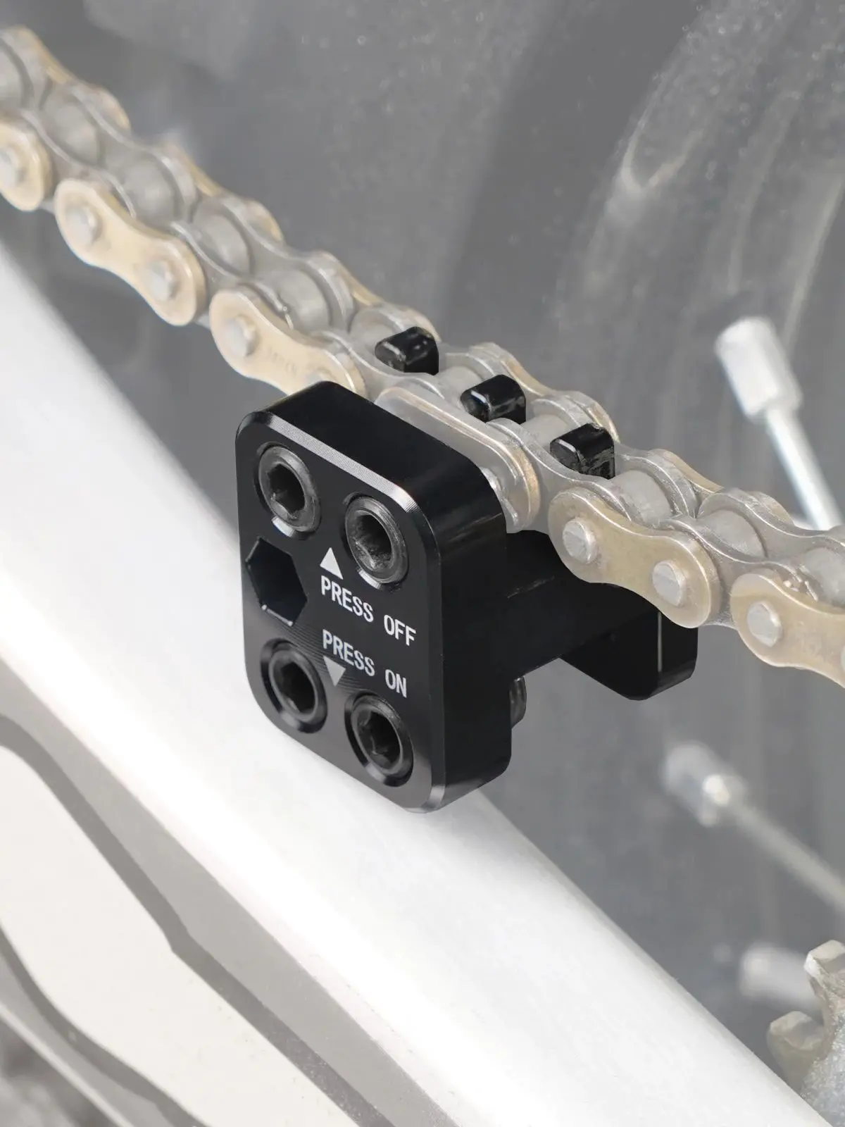 AliExpress NICECNC Universal Motorcycle 50 Series Chain Adjusting Alignment Tool ATV Dirt Bike Master Link Chain Press Tool 520 525 530 Side Plate