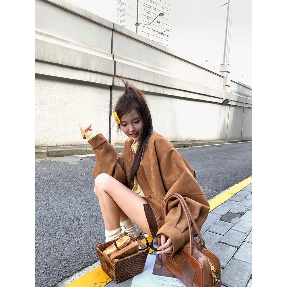 

Baseball Jacket Women's 2025 Autumn New Loose and Versatile American Retro Casual V-neck Top Coat Female Clothing