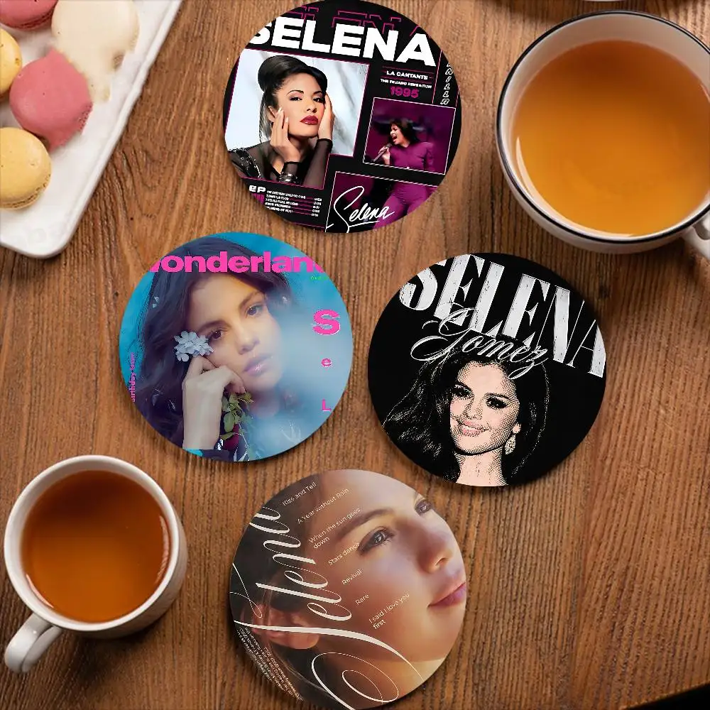 American female S-Selena singer Wooden Coaster Coffee Teacup Decoration Coffee Shop Beverage Shop Family Restaurant