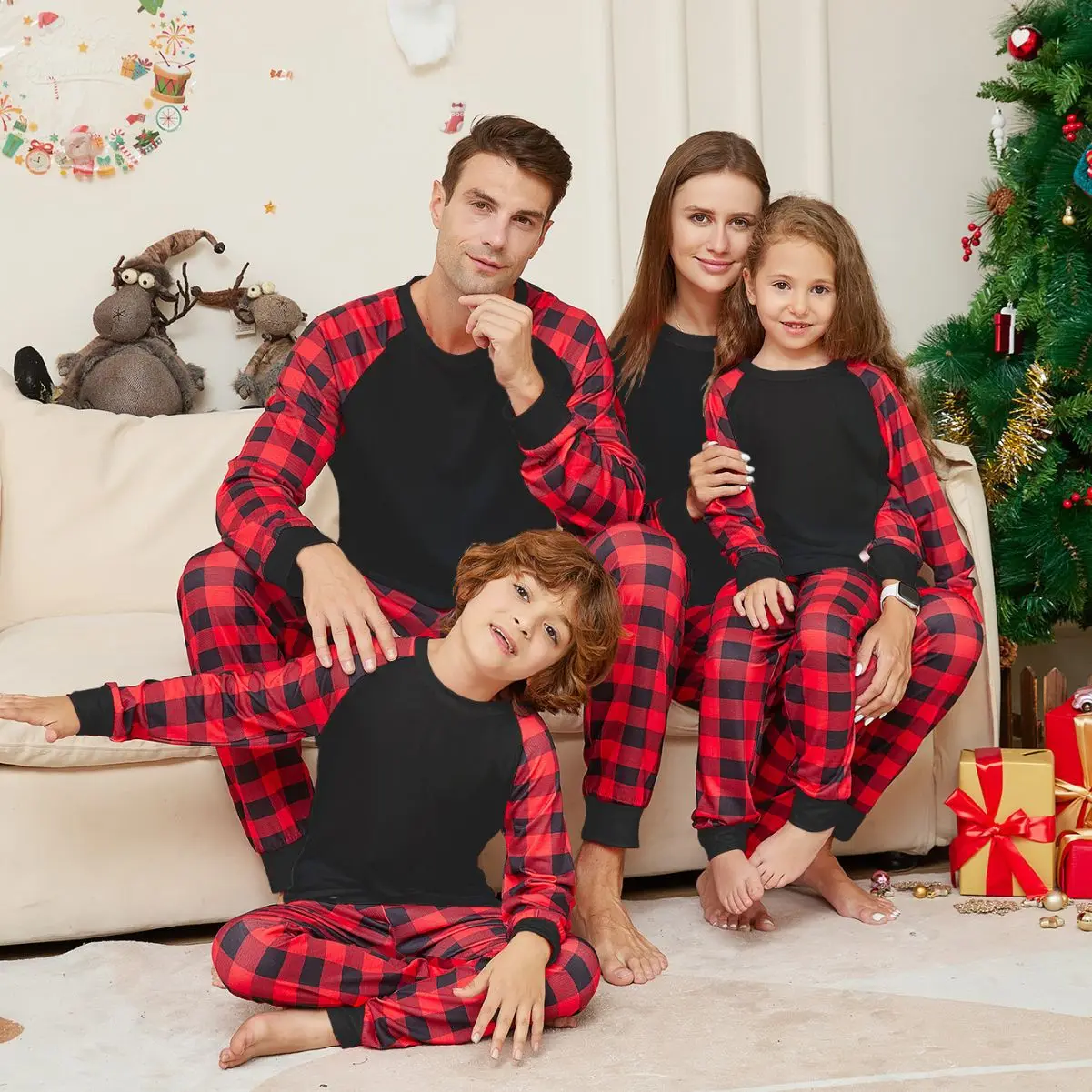 2024 new Christmas solid color plaid family home wear pajamas pajama pants 2 sets, mom, dad, children, baby and dog jumpsuit