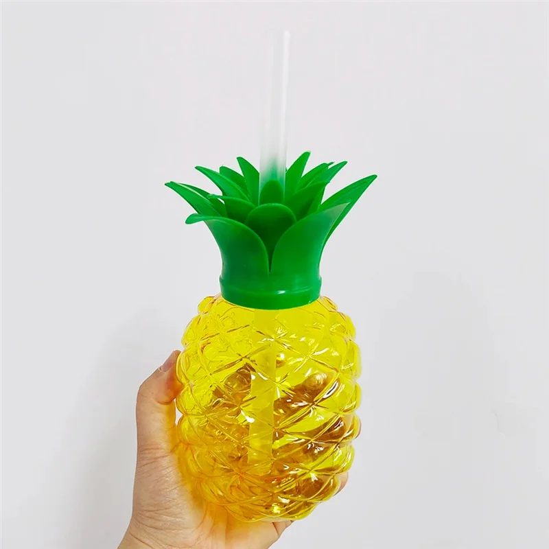 

Y42A-8PCS Pineapple Cups Straw Strawberry Cup With Pendant Party Decoration Luau Tropical Summer Beach Drinking Cup