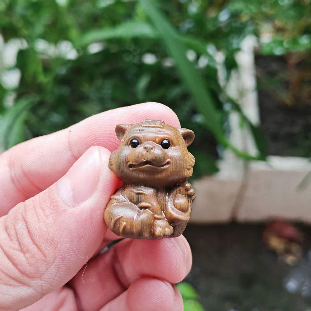 1.1 Inch Wooden Tiger Figurine, Animal Style, Simple Style, Suitable for Creative Desktop Decorations, Halloween Decorations, Christmas Gifts, Indoor Decorations, Home Decoration