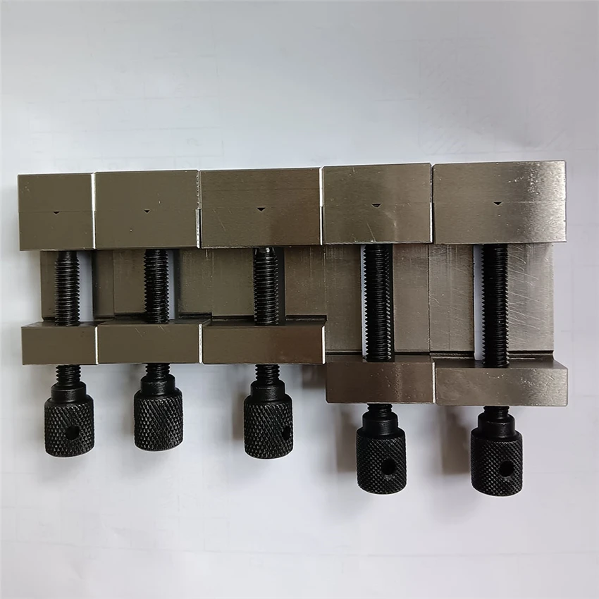 

QGG25/33/38 1/1.3/1.5 Inch Micro Precision Flat Mouth Pliers Mini Cross V-shaped Mouth Pliers Hand Tools Mini Steel Vise Clamp