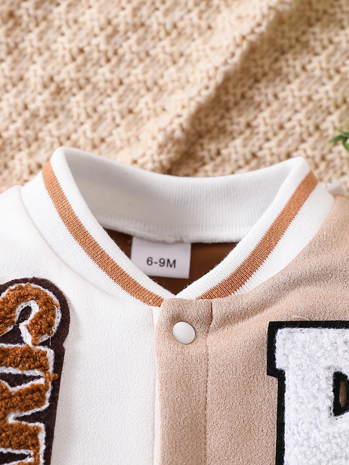 Baby Jungen Wildleder-Overall Herbst Winter Mode Persönlichkeit 3D Buchstaben-Stickerei Trendiges Outfit für Kleinkinder – Detail 3