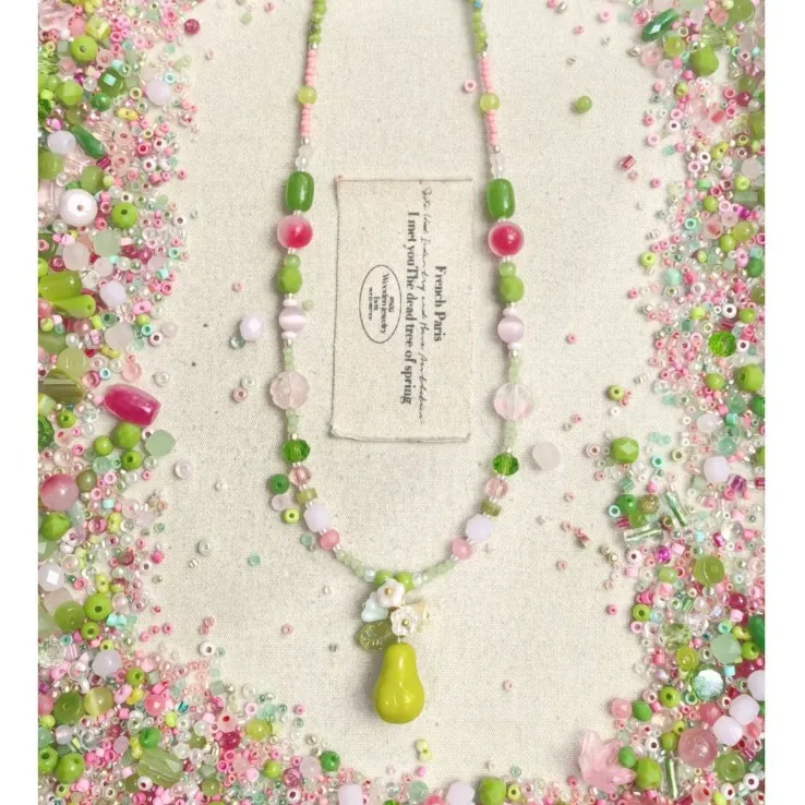 Collar de cuentas de guayaba fresca inspirado en la naturaleza para mujer - Guayaba de verano