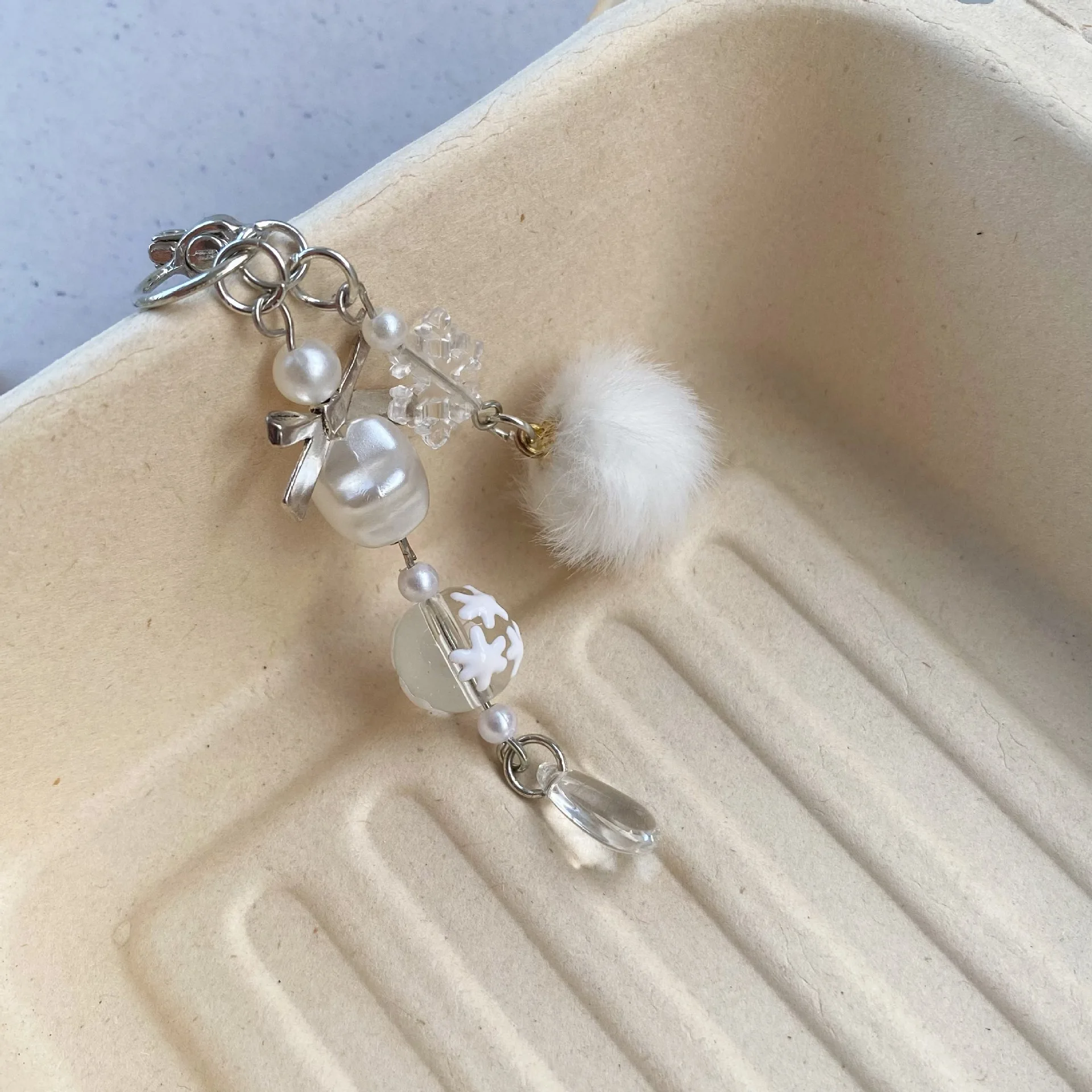 Winter Snowflakes Christmas Festival Mobile Phone Chain Hairball Girl Heart Cute Sweet Pendant Car Phone Accessories Gifts