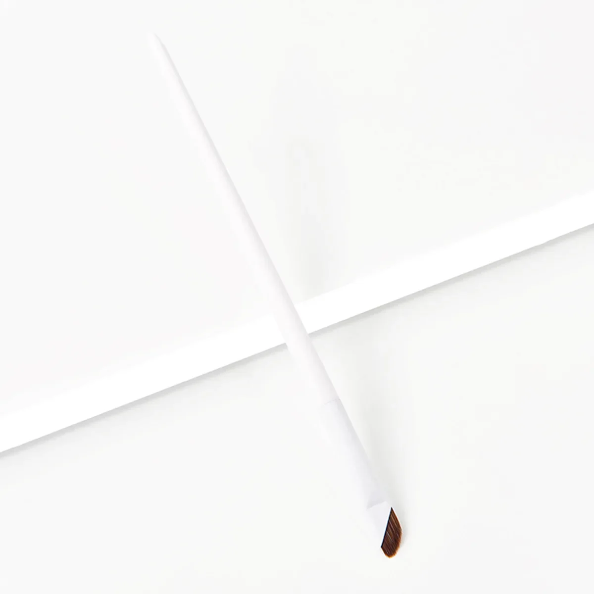 4 個鎌刃アイライナーブラシ超薄型フラットファインアイライナーメイクブラシフラットアイライナーブラシ眉毛メイクアップブラシ