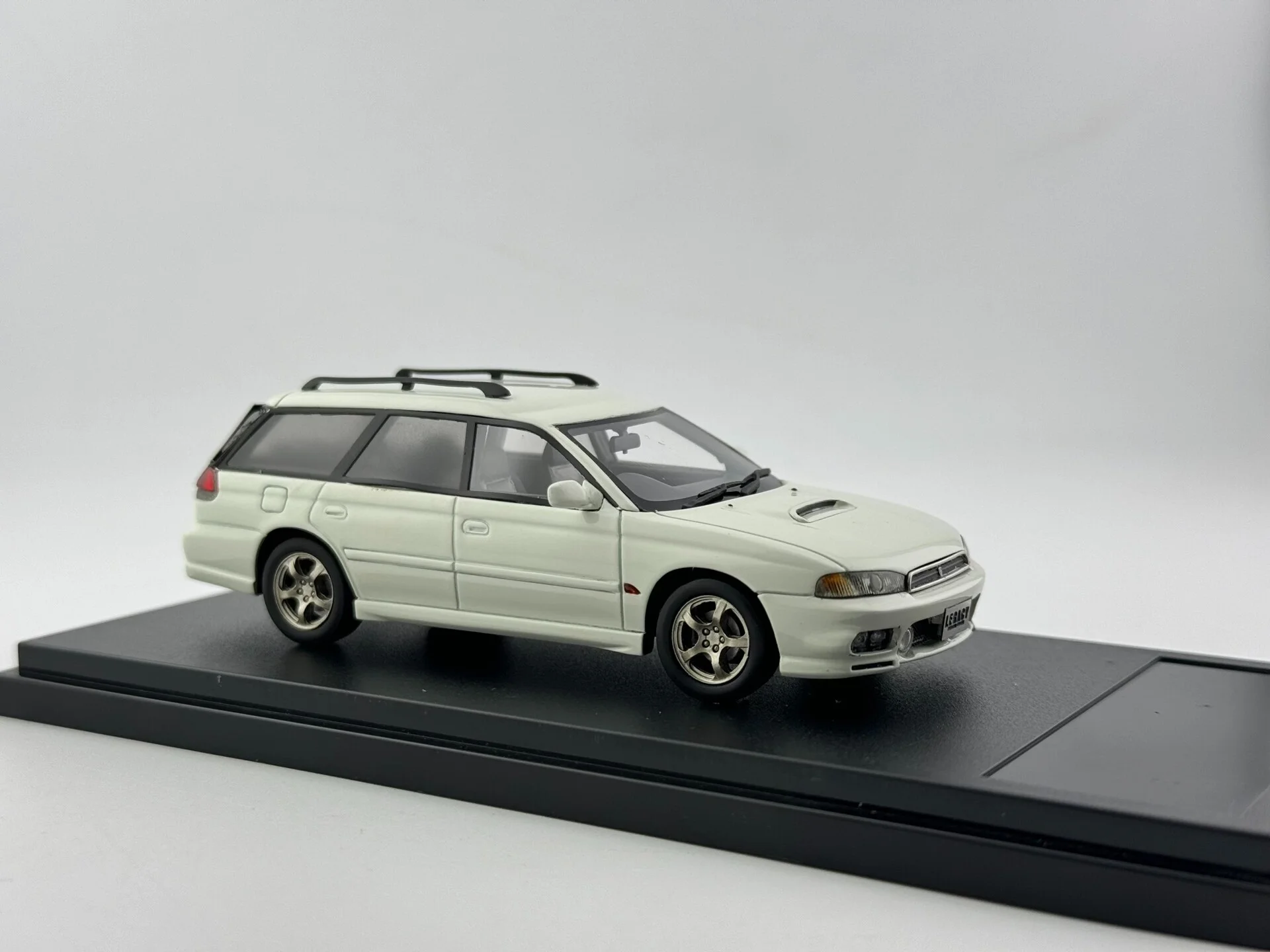 

Flaws Hi Story 1/43 Scale Resin Car Model