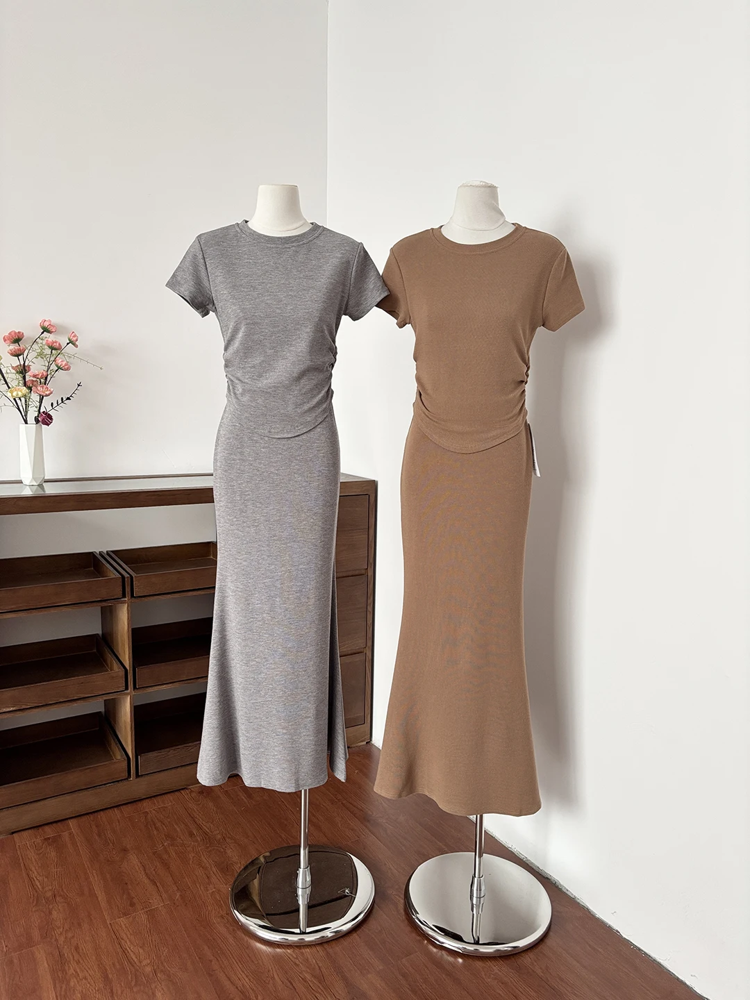 

Модная облегающая футболка с коротким рукавом и юбка-рыбий хвост, женская одежда весна-лето, новинка, корейский стиль, повседневная, универсальная...