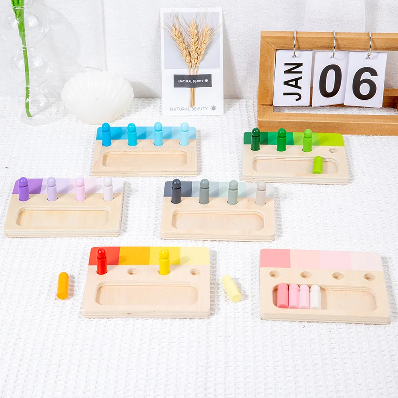 ไม้ของเล่น Montessori ระบบการรับรู้สีกระดานแทรกทำจากไม้24สีของเล่นจับคู่ความรู้ความเข้าใจเพื่อการศึกษาสำหรับเด็ก