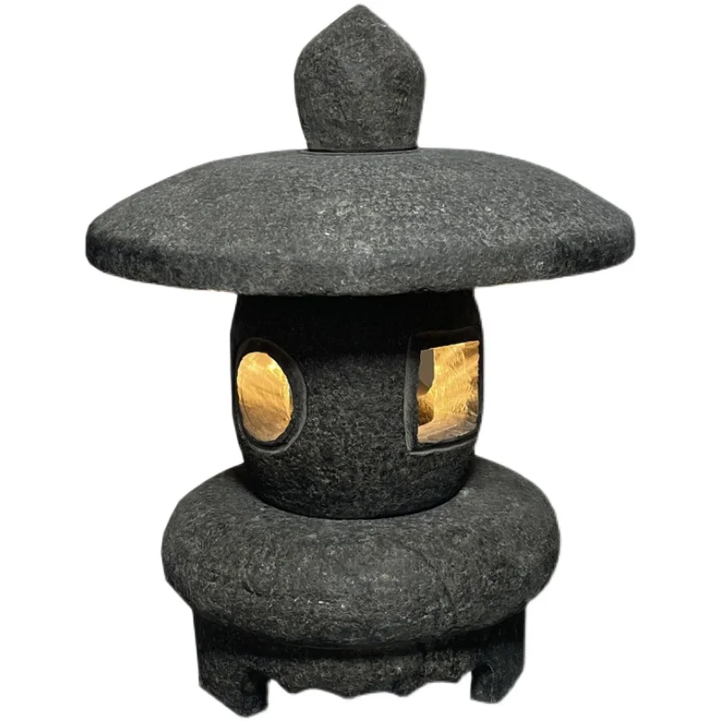 

Stone lanterns Japanese garden lights Chinese stone lights Calcium carbide lights Outdoor garden forest dry landscape stone carv