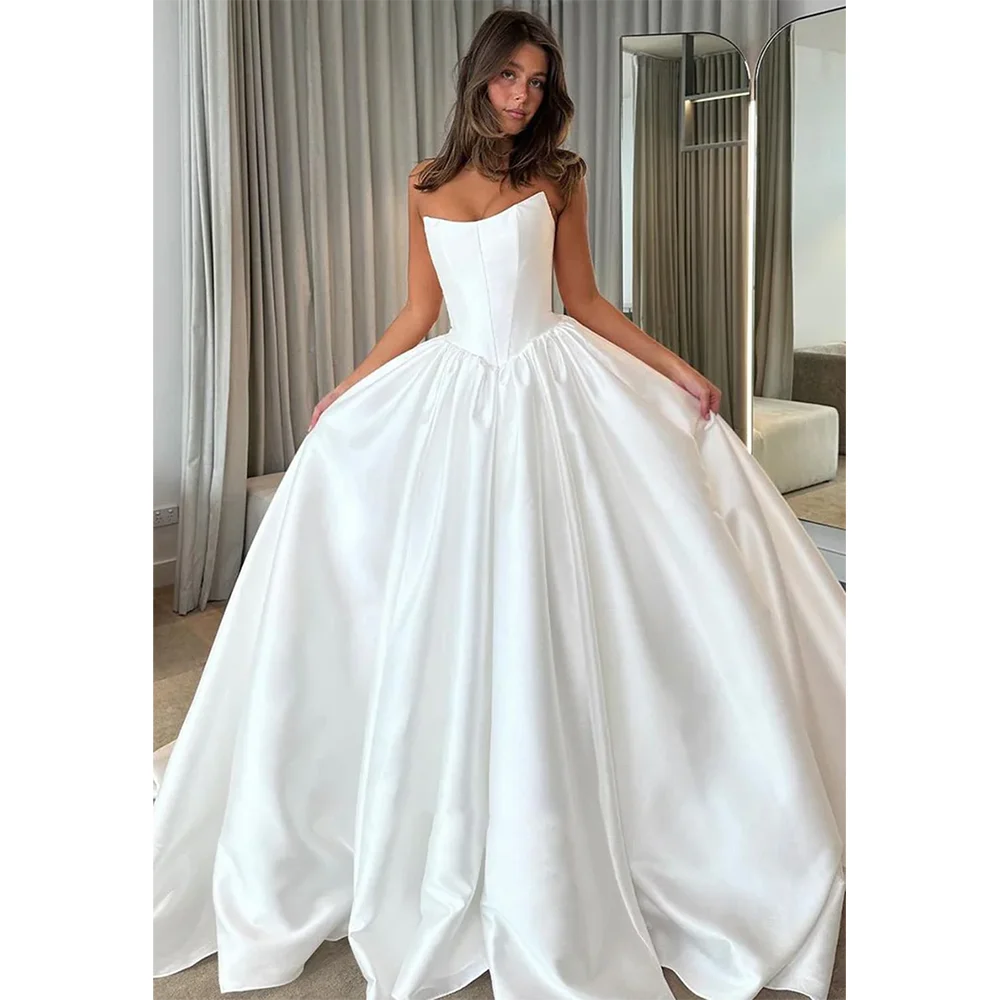 

Customized Elegant Strapless Wedding Dress Pleated Satin Sleeveless A-Line Buttons Backless Sweep Train Bridal Gown