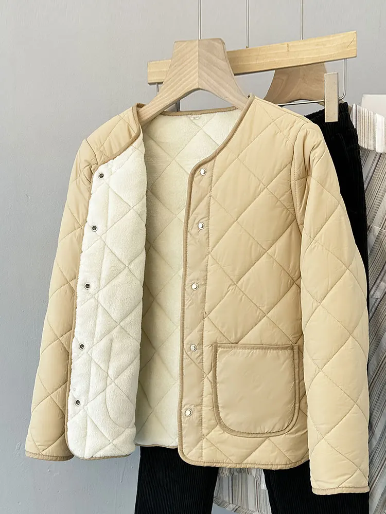 

Женская утепленная куртка на флисовой подкладке для осени и зимы, офисная, уютная, теплая, универсальная, с хлопковым наполнителем, длинный рукав, круглый вырез...