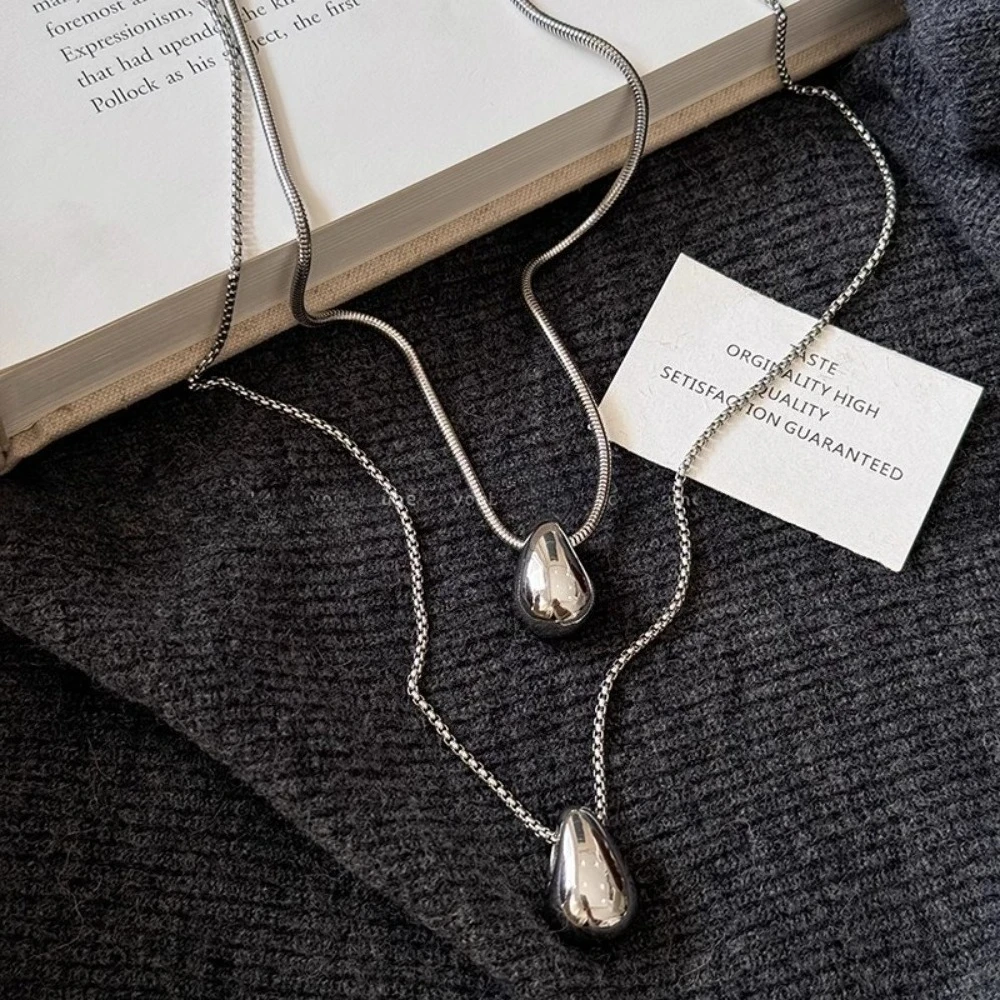 Minimalist Trendy Silver Color Bright Surface Teardrop-shaped Stainless Steel Pendant Necklace for Women Daily Commuting Jewelry