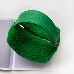 Women Furry Lambswool Handbags Fashion Design Soft Plush Cool Girls Messenger Shoulder Bags Crossbody Ladies Purse Handbags