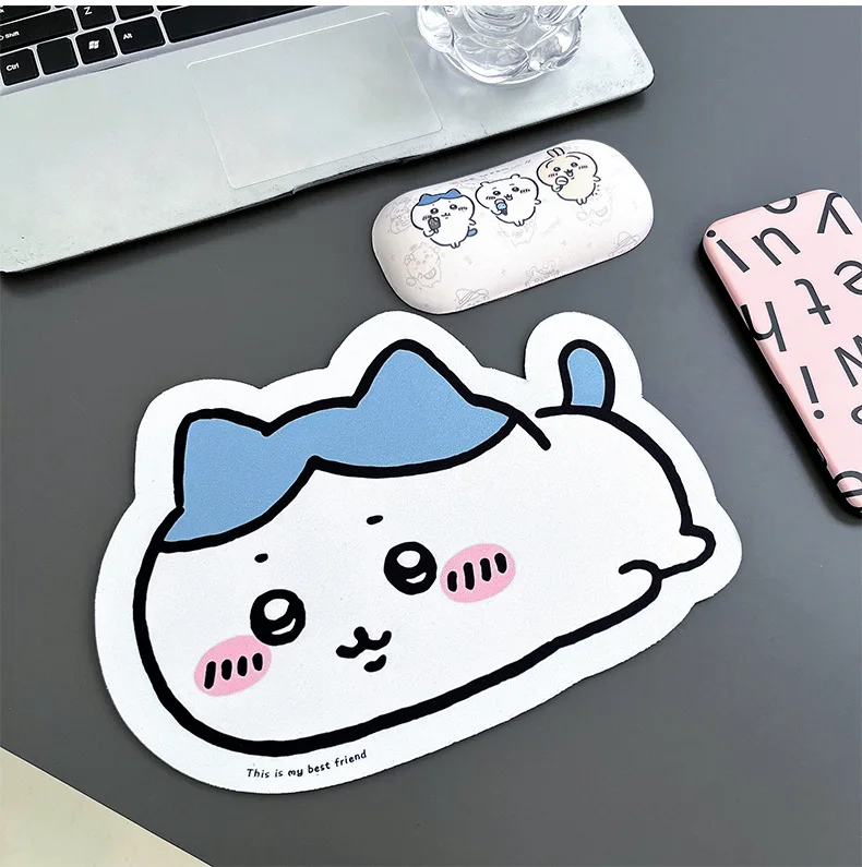 Kawaii Chiikawa Cartoon Mauspad Weiche Wasserdichte Schreibtischunterlage Laptop-Gaming-Tastaturmatte Ästhetische Raumdekoration Geburtstagsgeschenk – Detail 10