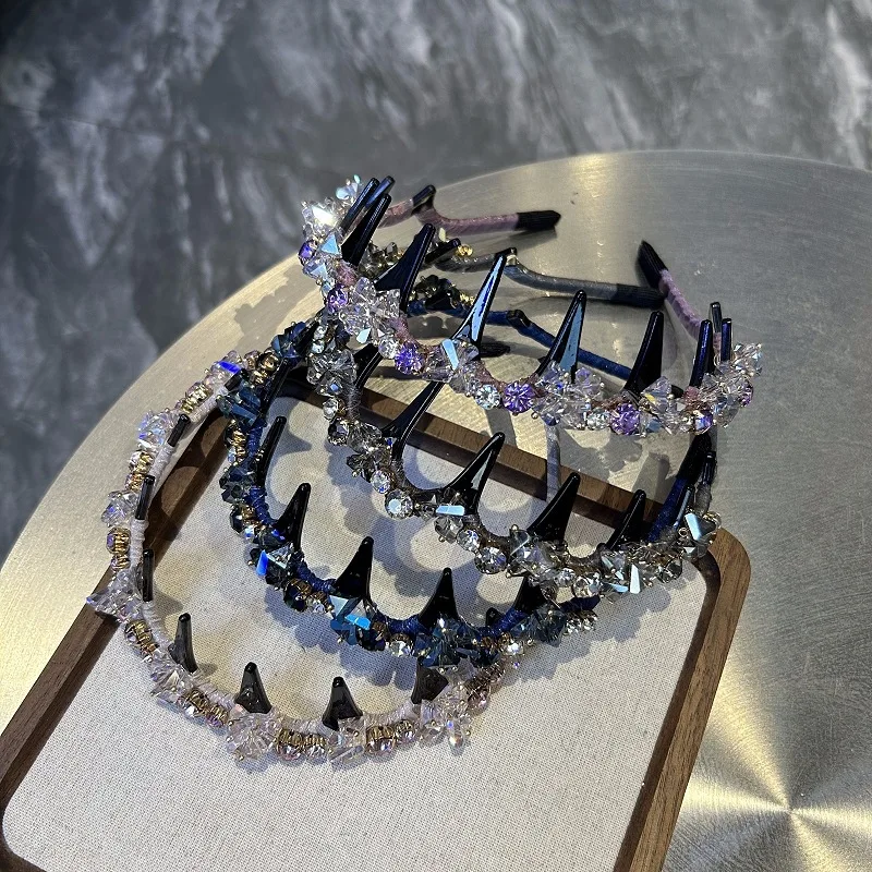 

Korean Crystal-Studded Luxury Hairband with Teeth: Minimalist, Elegant, Retro, and Versatile Fine-Band Hair Accessory for Women