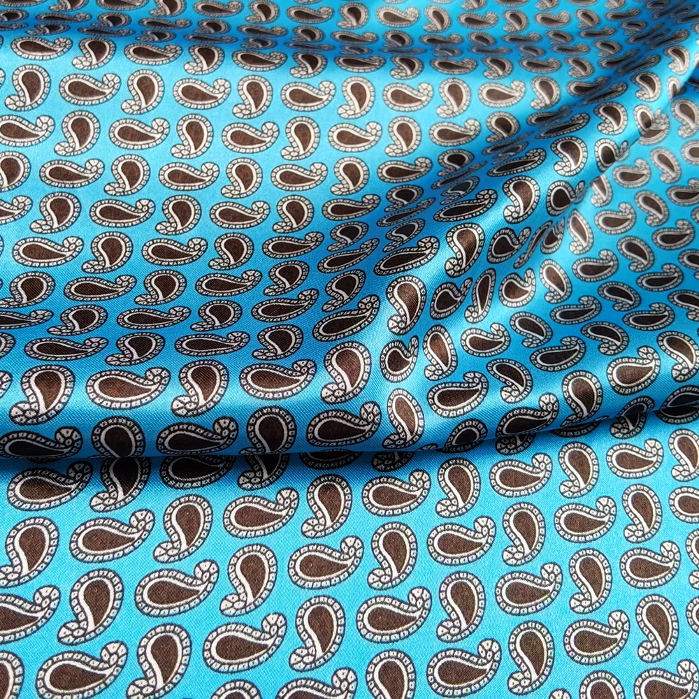 1 Meter x 1,48 Meter ethnischer Paisley-Stoff für Schal, Hut, DIY, seidiger Satinstoff – Detail 5