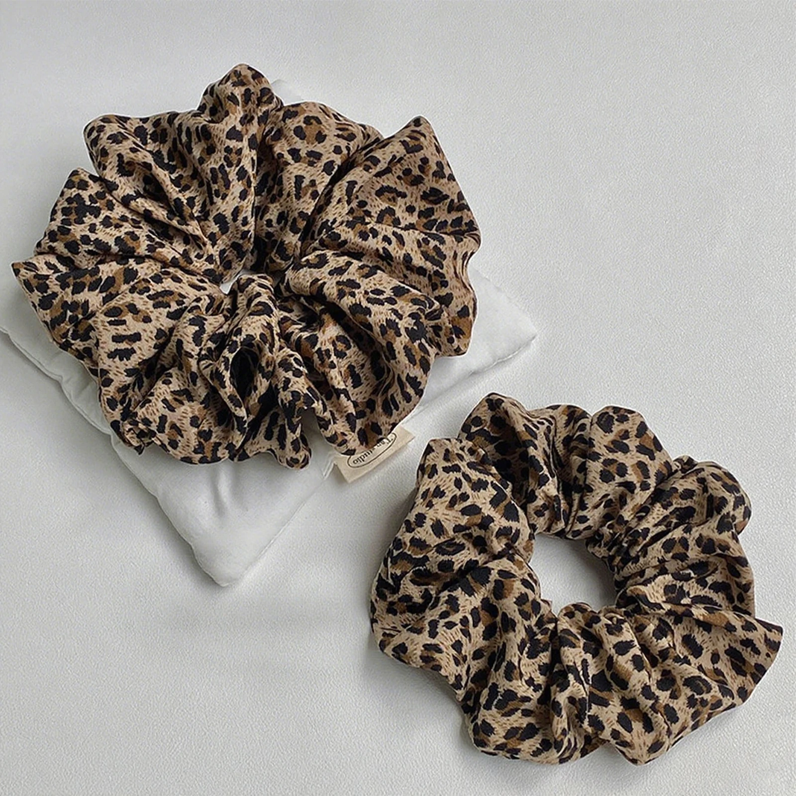 

Корейская резинка для волос с леопардовым принтом в стиле ретро, женская модная персонализированная веревка с шариковой головкой, универсальная повязка на голову с хвостиком