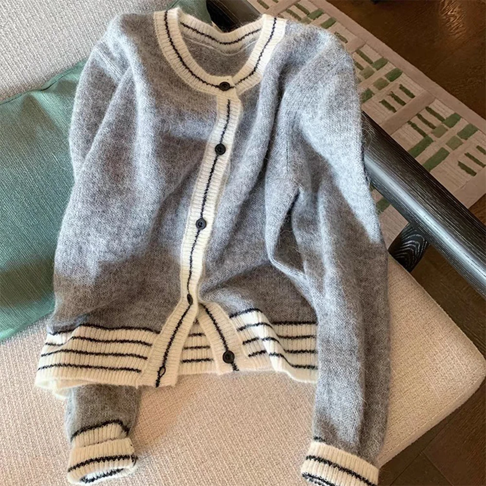 

Women Grey O-Neck Cardigan Autumn Sweater Preppy Style Long Sleeves Striped Cashmere Sweater Vintage Knitwear Y2k 2000s Clothes