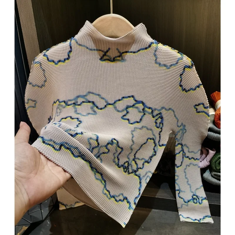 

2026 New Miyake Pleated Long-sleeved T-shirt Women Line Printing Slim Stretchy Tops Casual Versatile Lightweight Bottoming Shirt