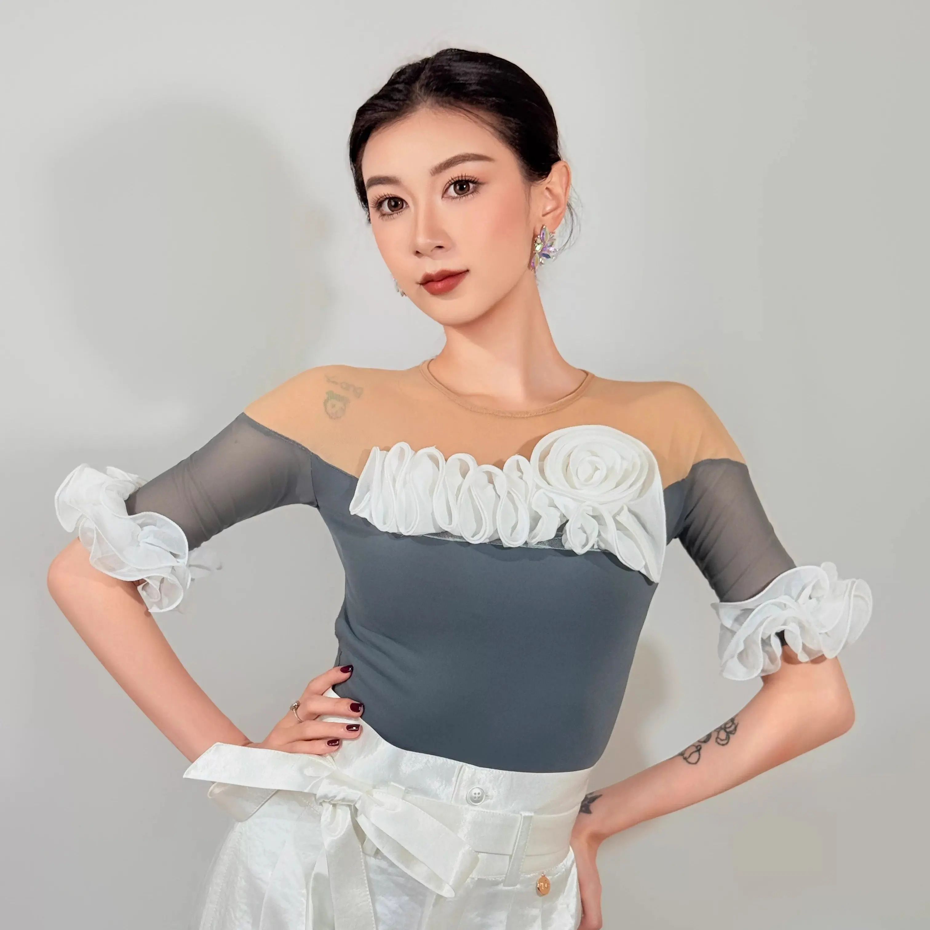 2025 norme nationale danse moderne danse demi manches maille dentelle haut valse pratique vêtements danse latine vêtements femmes DN21309