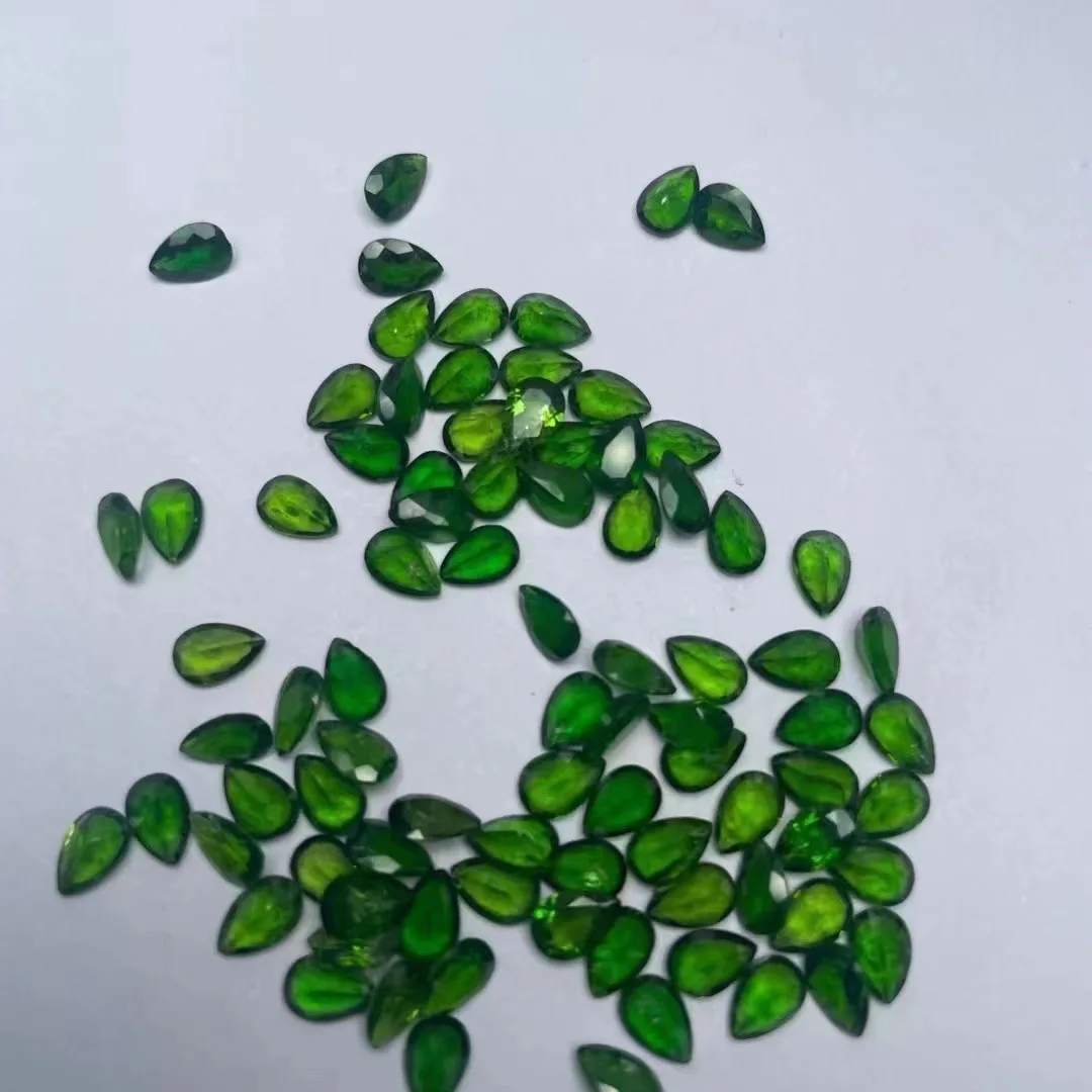 

Wholesale 10pcs/pack Natural Dipside 4x6mm 5x7mm Pear Drop Brilliant-cut Semi Precious Gemstone Cabochon,Jewelry Bead Ring Face